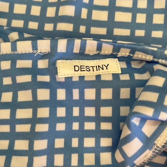 Golftini skort size medium - Picture 8 of 9